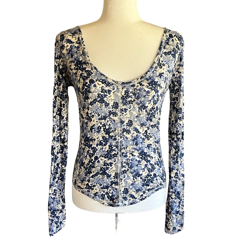 Intimately Free People Blue Floral Scoop Neck Long Sleeve Stretchy Coquette Top